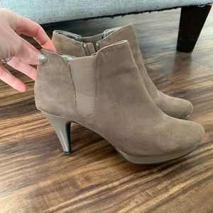 Heeled booties